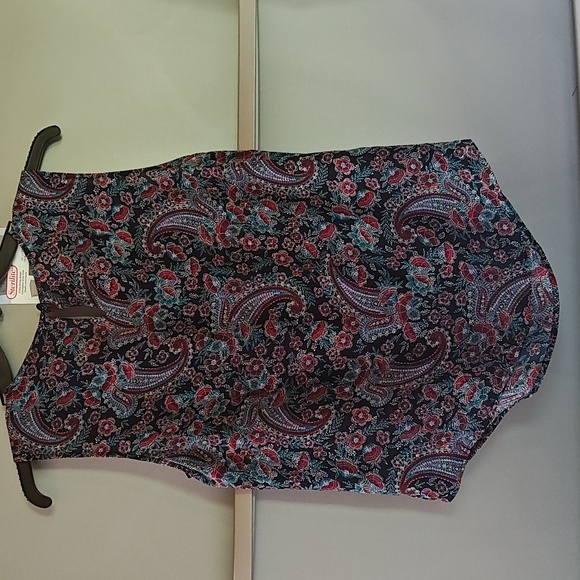 Talbots Shirt Womens Medium Black Red Floral Sheer V Neck Sleeveless Career Top - Picture 3 of 5